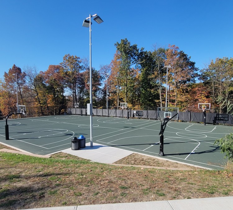 michael-c-dachisen-basketball-courts-photo